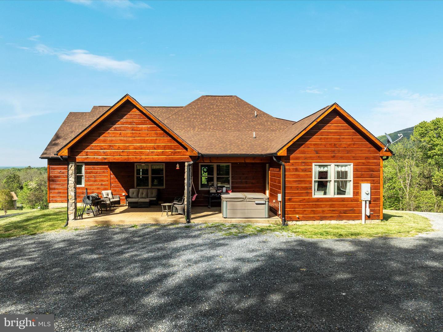 1996 BUCK MOUNTAIN RD, BENTONVILLE, Virginia 22610, 4 Bedrooms Bedrooms, ,3 BathroomsBathrooms,Residential,For sale,1996 BUCK MOUNTAIN RD,VAWR2011032 MLS # VAWR2011032