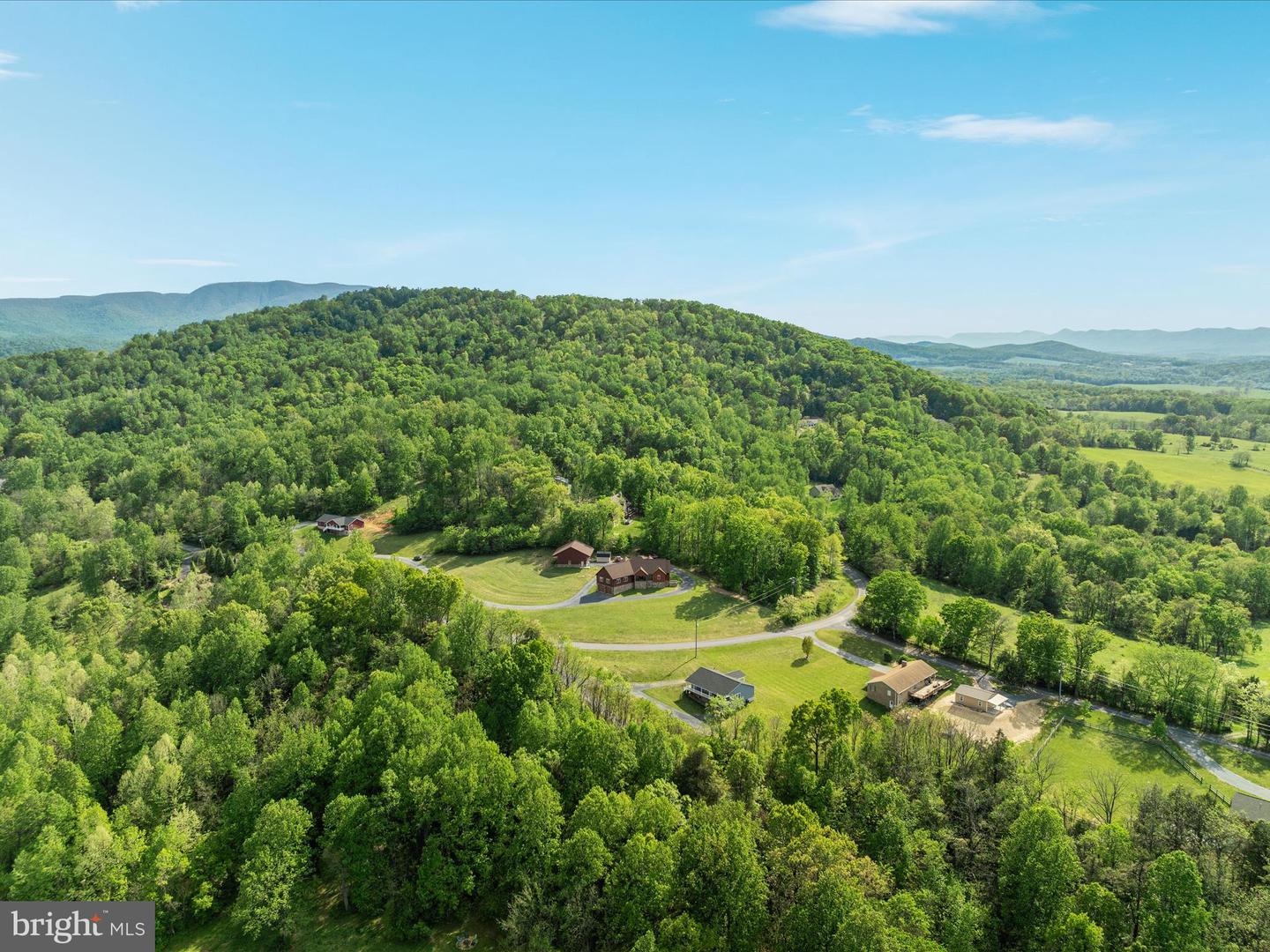 1996 BUCK MOUNTAIN RD, BENTONVILLE, Virginia 22610, 4 Bedrooms Bedrooms, ,3 BathroomsBathrooms,Residential,For sale,1996 BUCK MOUNTAIN RD,VAWR2011032 MLS # VAWR2011032