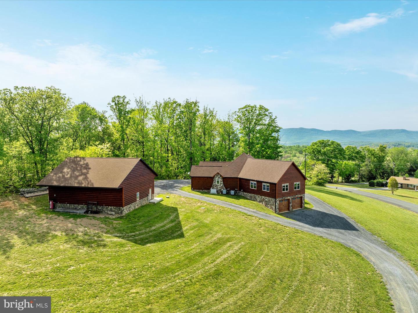 1996 BUCK MOUNTAIN RD, BENTONVILLE, Virginia 22610, 4 Bedrooms Bedrooms, ,3 BathroomsBathrooms,Residential,For sale,1996 BUCK MOUNTAIN RD,VAWR2011032 MLS # VAWR2011032
