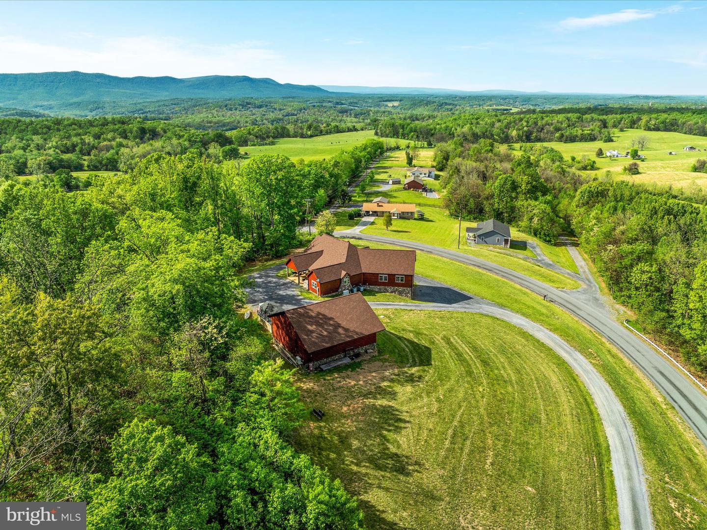 1996 BUCK MOUNTAIN RD, BENTONVILLE, Virginia 22610, 4 Bedrooms Bedrooms, ,3 BathroomsBathrooms,Residential,For sale,1996 BUCK MOUNTAIN RD,VAWR2011032 MLS # VAWR2011032