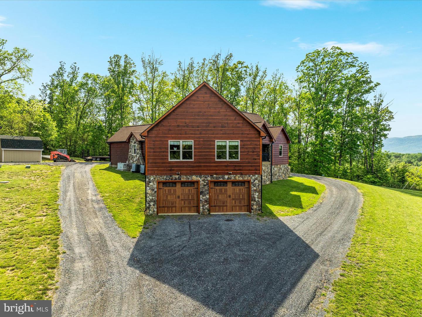 1996 BUCK MOUNTAIN RD, BENTONVILLE, Virginia 22610, 4 Bedrooms Bedrooms, ,3 BathroomsBathrooms,Residential,For sale,1996 BUCK MOUNTAIN RD,VAWR2011032 MLS # VAWR2011032