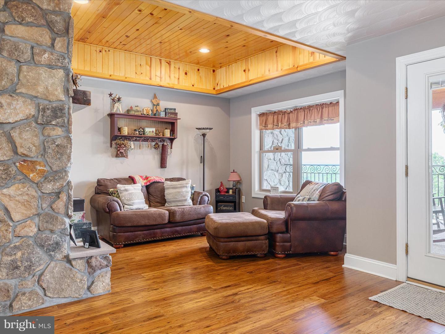 1996 BUCK MOUNTAIN RD, BENTONVILLE, Virginia 22610, 4 Bedrooms Bedrooms, ,3 BathroomsBathrooms,Residential,For sale,1996 BUCK MOUNTAIN RD,VAWR2011032 MLS # VAWR2011032