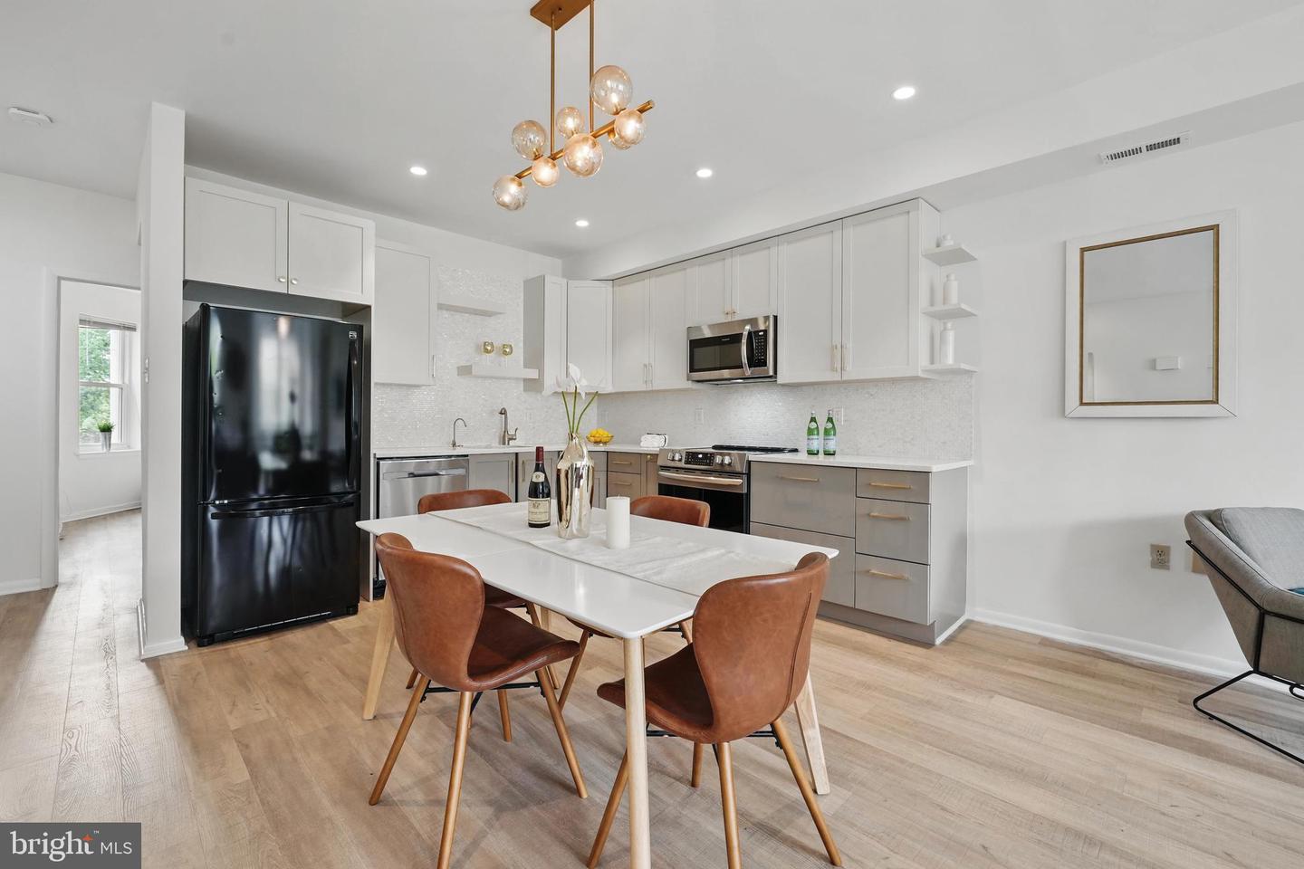 1307 FAIRMONT ST NW #B, WASHINGTON, District Of Columbia 20009, 3 Bedrooms Bedrooms, ,2 BathroomsBathrooms,Residential,For sale,1307 FAIRMONT ST NW #B,DCDC2198062 MLS # DCDC2198062