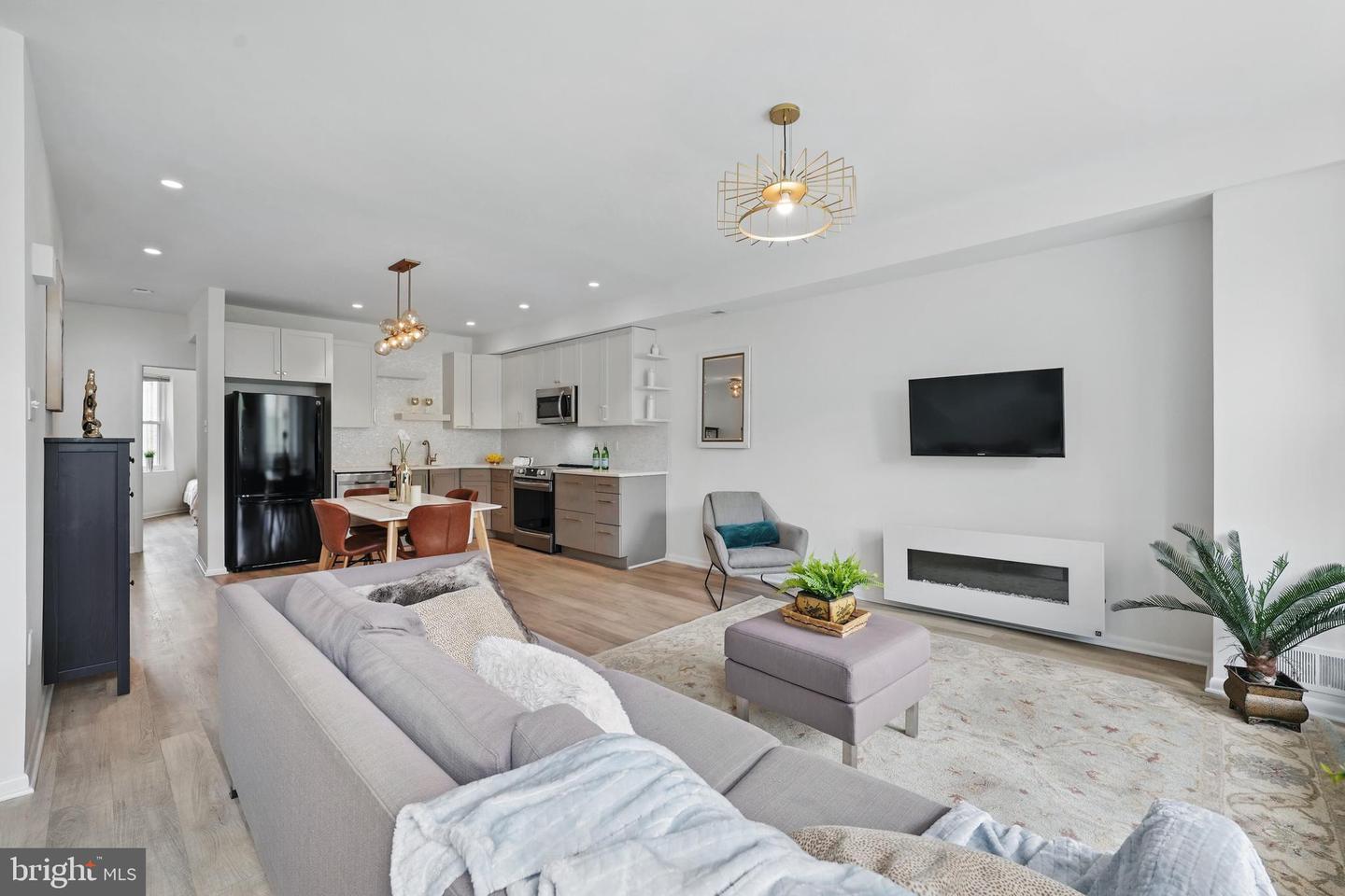1307 FAIRMONT ST NW #B, WASHINGTON, District Of Columbia 20009, 3 Bedrooms Bedrooms, ,2 BathroomsBathrooms,Residential,For sale,1307 FAIRMONT ST NW #B,DCDC2198062 MLS # DCDC2198062