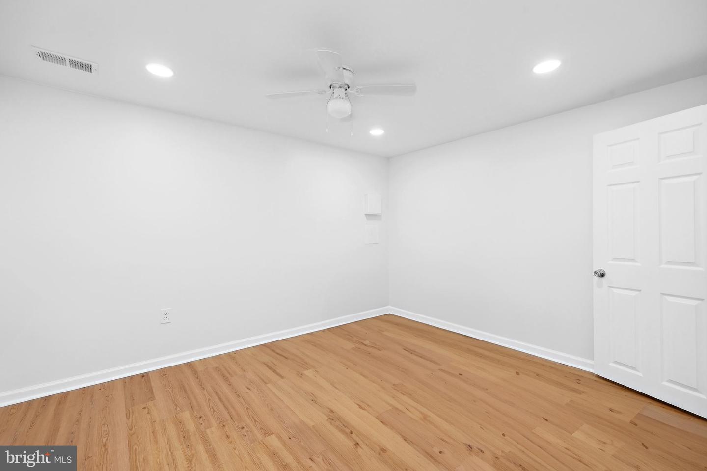 5366 SENECA CT, WOODBRIDGE, Virginia 22193, 3 Bedrooms Bedrooms, ,2 BathroomsBathrooms,Residential,For sale,5366 SENECA CT,VAPW2093416 MLS # VAPW2093416