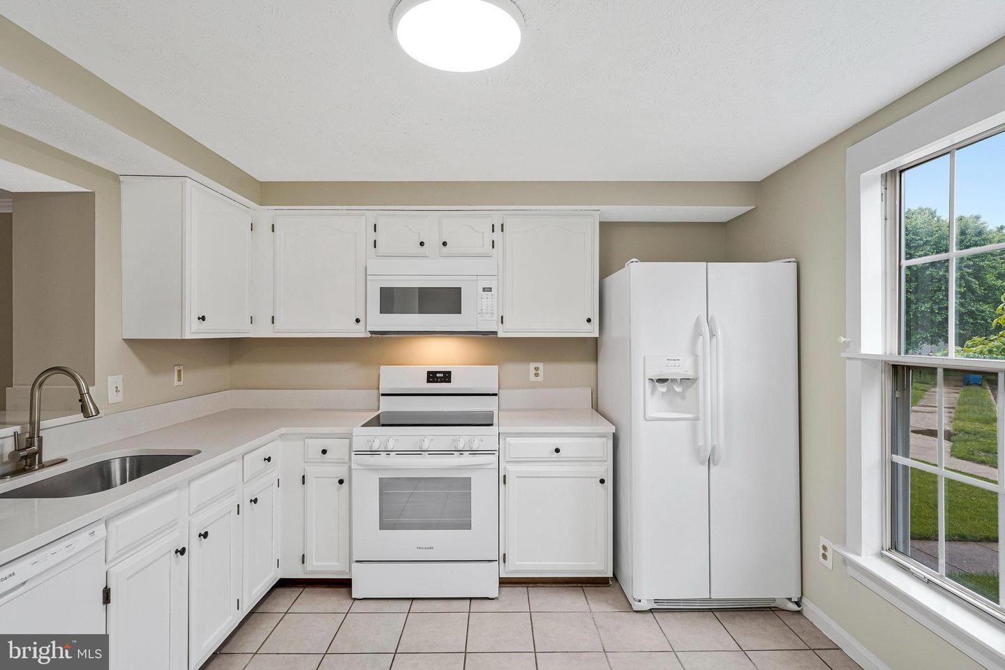 44060 FERNCLIFF TER, ASHBURN, Virginia 20147, 2 Bedrooms Bedrooms, ,3 BathroomsBathrooms,Residential,For sale,44060 FERNCLIFF TER,VALO2095158 MLS # VALO2095158