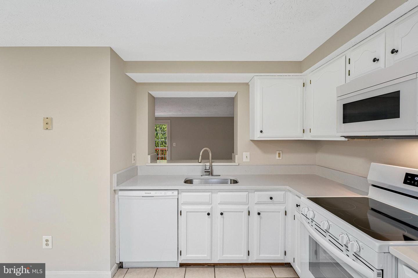44060 FERNCLIFF TER, ASHBURN, Virginia 20147, 2 Bedrooms Bedrooms, ,3 BathroomsBathrooms,Residential,For sale,44060 FERNCLIFF TER,VALO2095158 MLS # VALO2095158