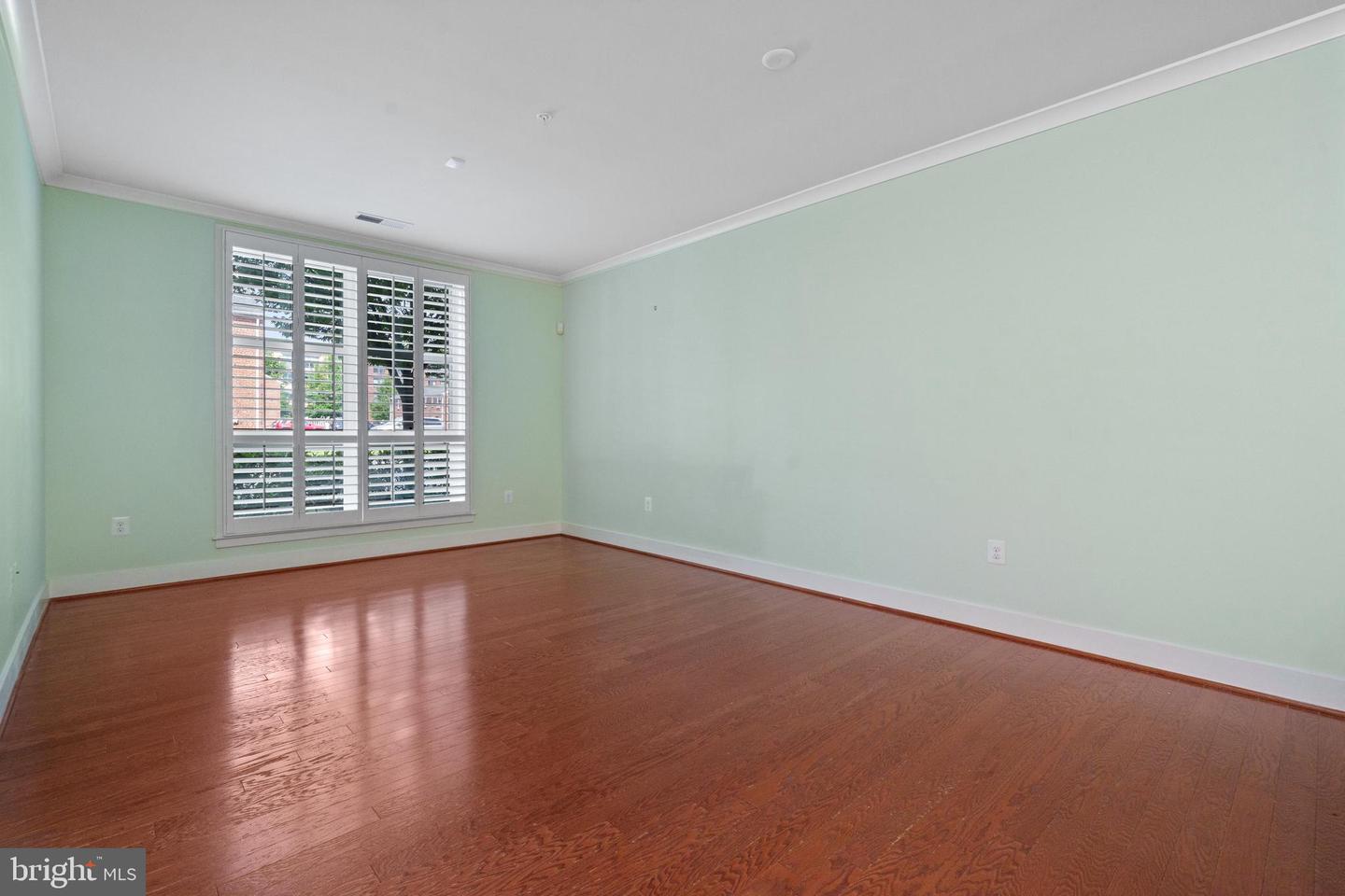 815 N PATRICK ST #106, ALEXANDRIA, Virginia 22314, 2 Bedrooms Bedrooms, ,1 BathroomBathrooms,Residential,For sale,815 N PATRICK ST #106,VAAX2044776 MLS # VAAX2044776