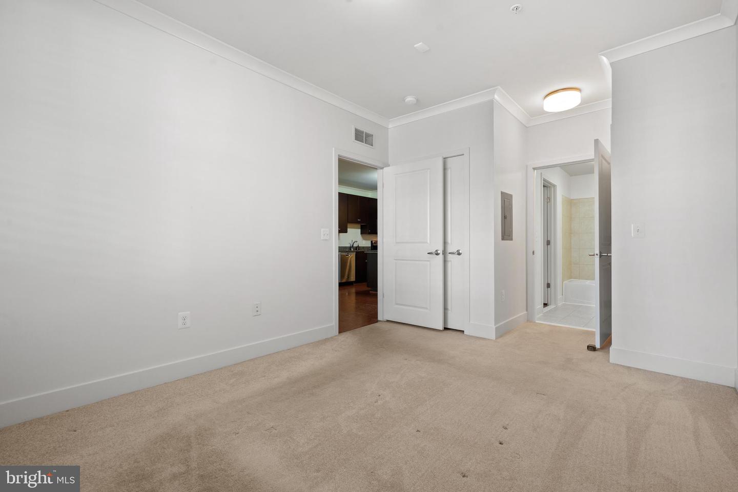 815 N PATRICK ST #106, ALEXANDRIA, Virginia 22314, 2 Bedrooms Bedrooms, ,1 BathroomBathrooms,Residential,For sale,815 N PATRICK ST #106,VAAX2044776 MLS # VAAX2044776