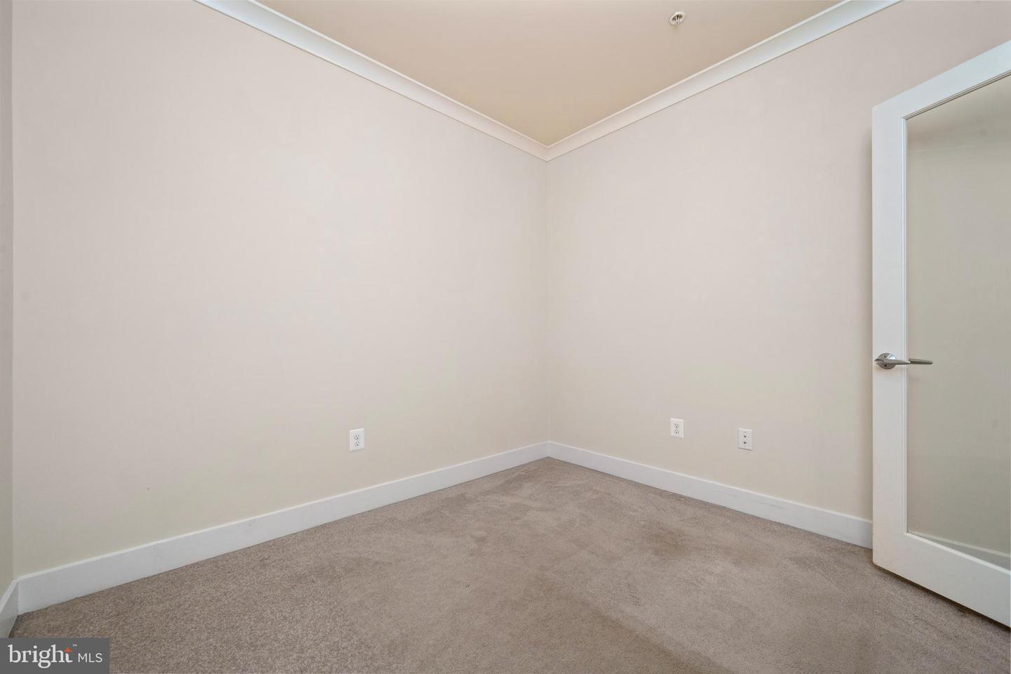 815 N PATRICK ST #106, ALEXANDRIA, Virginia 22314, 2 Bedrooms Bedrooms, ,1 BathroomBathrooms,Residential,For sale,815 N PATRICK ST #106,VAAX2044776 MLS # VAAX2044776