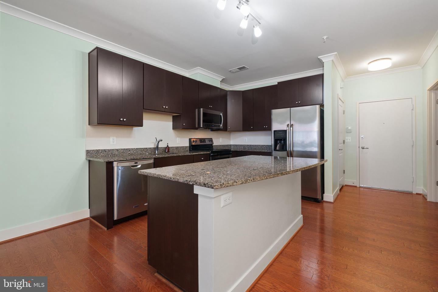 815 N PATRICK ST #106, ALEXANDRIA, Virginia 22314, 2 Bedrooms Bedrooms, ,1 BathroomBathrooms,Residential,For sale,815 N PATRICK ST #106,VAAX2044776 MLS # VAAX2044776