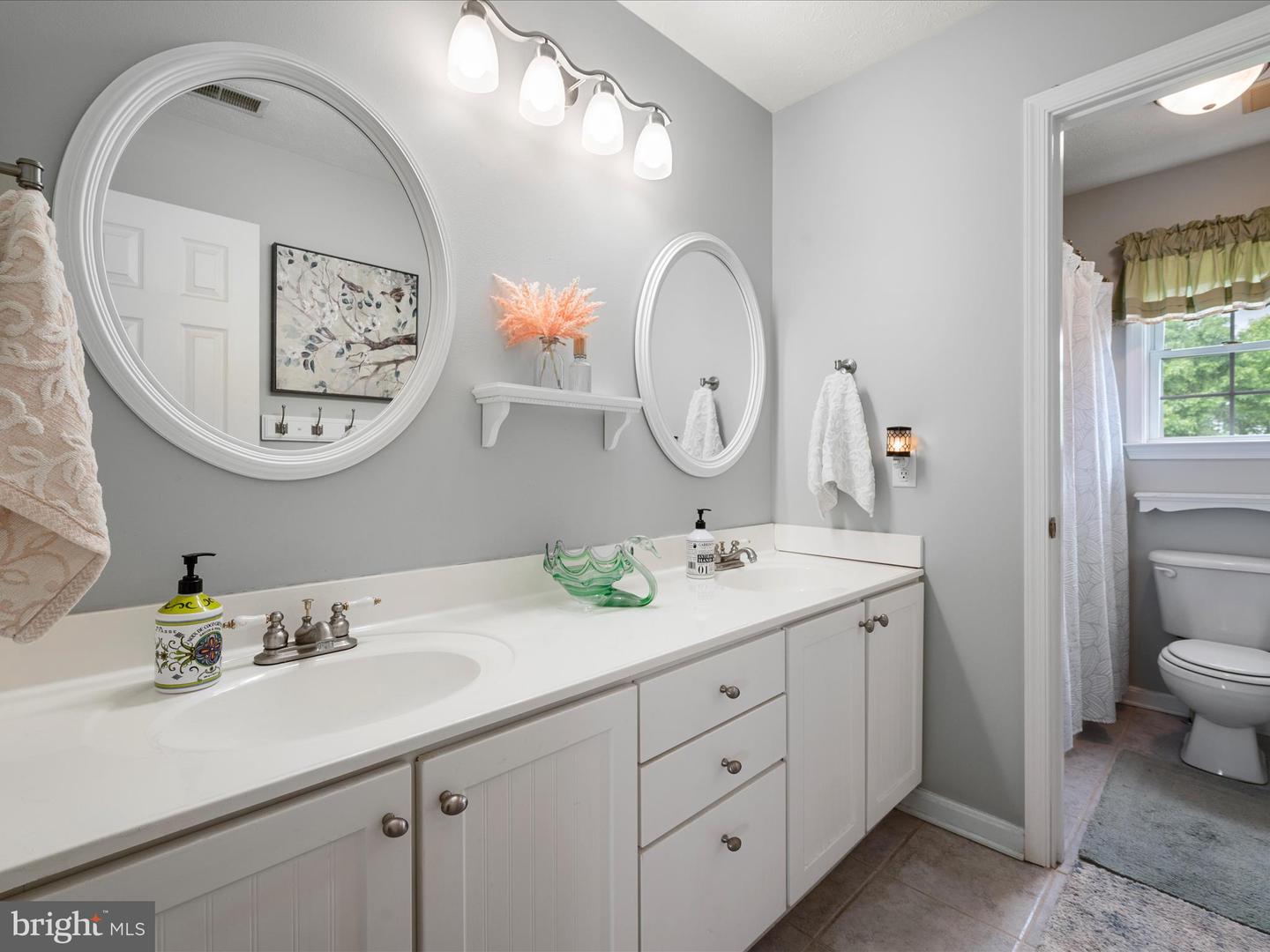 114 NEW MARKET DR, STEPHENS CITY, Virginia 22655, 4 Bedrooms Bedrooms, ,3 BathroomsBathrooms,Residential,For sale,114 NEW MARKET DR,VAFV2033816 MLS # VAFV2033816