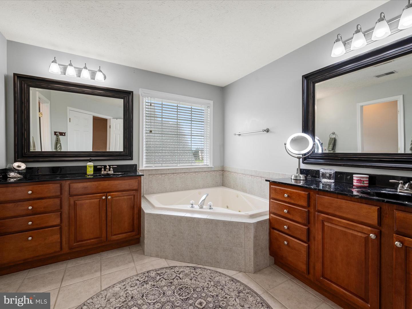 114 NEW MARKET DR, STEPHENS CITY, Virginia 22655, 4 Bedrooms Bedrooms, ,3 BathroomsBathrooms,Residential,For sale,114 NEW MARKET DR,VAFV2033816 MLS # VAFV2033816