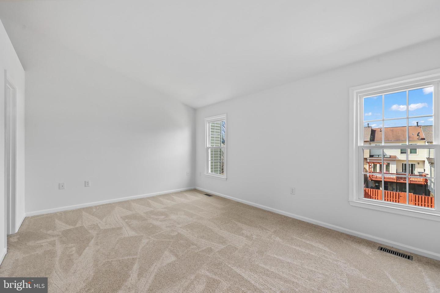 21178 WINDING BROOK SQ, ASHBURN, Virginia 20147, 3 Bedrooms Bedrooms, ,2 BathroomsBathrooms,Residential,For sale,21178 WINDING BROOK SQ,VALO2095336 MLS # VALO2095336