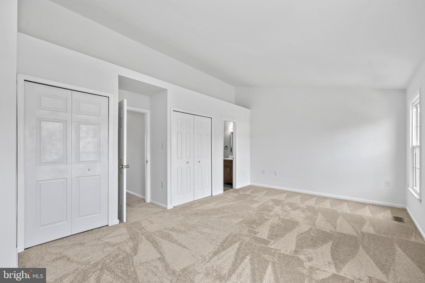 21178 WINDING BROOK SQ, ASHBURN, Virginia 20147, 3 Bedrooms Bedrooms, ,2 BathroomsBathrooms,Residential,For sale,21178 WINDING BROOK SQ,VALO2095336 MLS # VALO2095336
