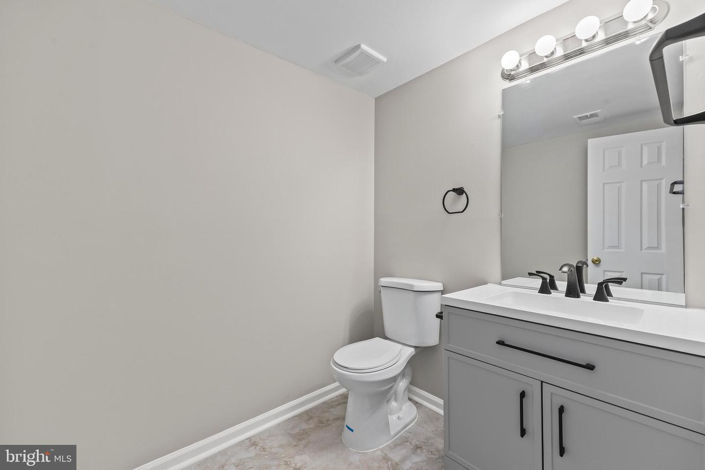21178 WINDING BROOK SQ, ASHBURN, Virginia 20147, 3 Bedrooms Bedrooms, ,2 BathroomsBathrooms,Residential,For sale,21178 WINDING BROOK SQ,VALO2095336 MLS # VALO2095336