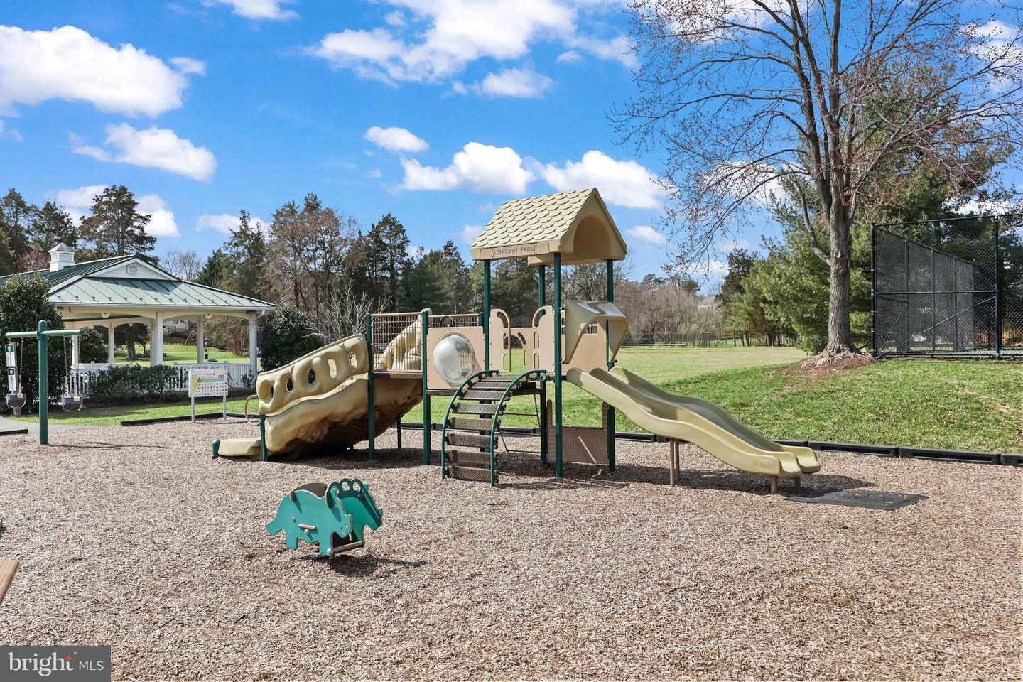 21178 WINDING BROOK SQ, ASHBURN, Virginia 20147, 3 Bedrooms Bedrooms, ,2 BathroomsBathrooms,Residential,For sale,21178 WINDING BROOK SQ,VALO2095336 MLS # VALO2095336