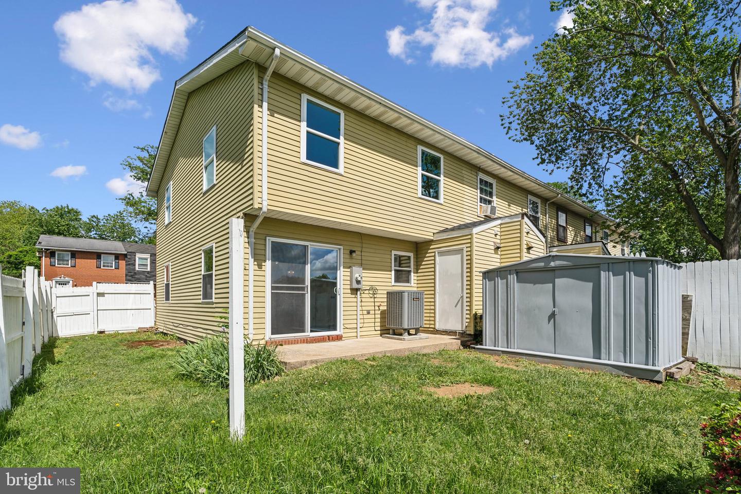 8598 ASHBY CT, MARSHALL, Virginia 20115, 3 Bedrooms Bedrooms, ,2 BathroomsBathrooms,Residential,For sale,8598 ASHBY CT,VAFQ2016442 MLS # VAFQ2016442