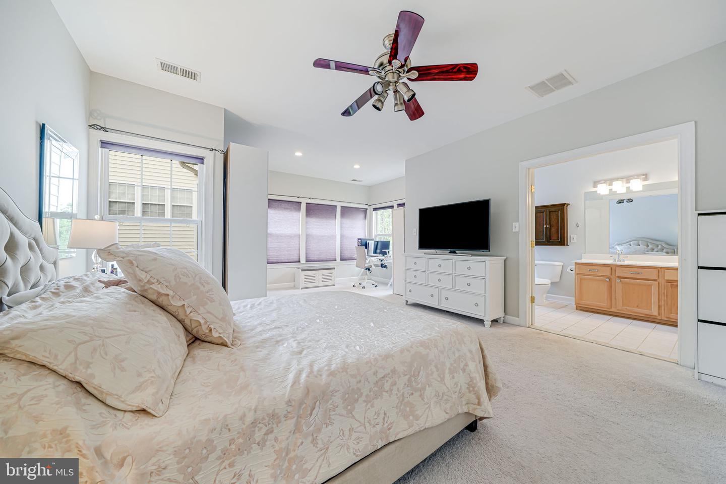 11559 CAVALIER LANDING CT, FAIRFAX, Virginia 22030, 3 Bedrooms Bedrooms, ,3 BathroomsBathrooms,Residential,For sale,11559 CAVALIER LANDING CT,VAFX2237818 MLS # VAFX2237818