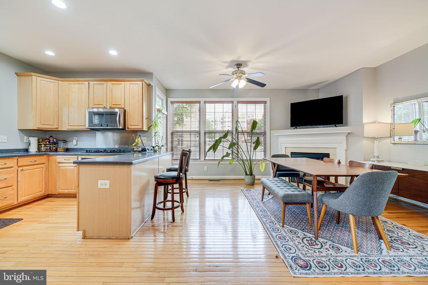 11559 CAVALIER LANDING CT, FAIRFAX, Virginia 22030, 3 Bedrooms Bedrooms, ,3 BathroomsBathrooms,Residential,For sale,11559 CAVALIER LANDING CT,VAFX2237818 MLS # VAFX2237818
