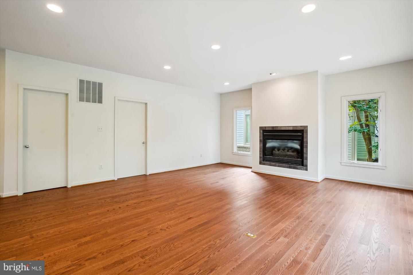 1145 WATER POINTE LN, RESTON, Virginia 20194, 4 Bedrooms Bedrooms, ,3 BathroomsBathrooms,Residential,For sale,1145 WATER POINTE LN,VAFX2237952 MLS # VAFX2237952