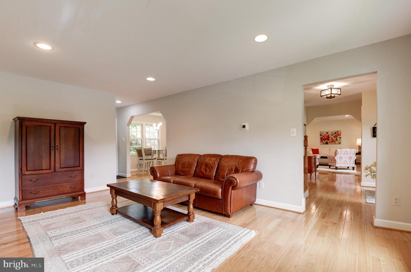 9504 BROOME CT, VIENNA, Virginia 22182, 5 Bedrooms Bedrooms, ,3 BathroomsBathrooms,Residential,For sale,9504 BROOME CT,VAFX2238074 MLS # VAFX2238074