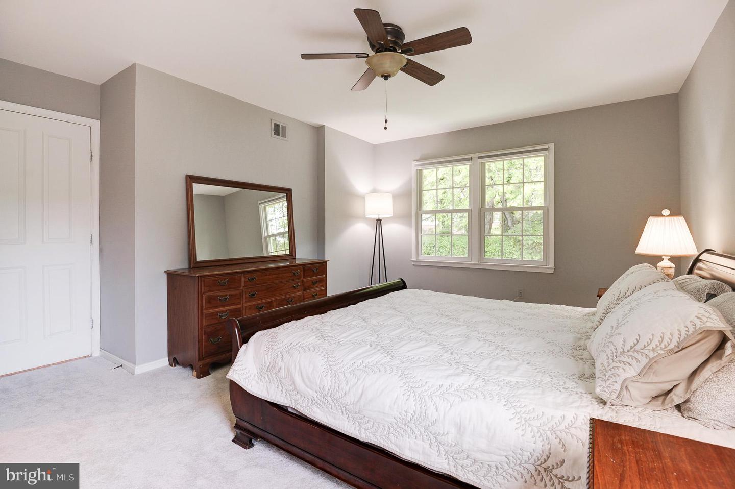 9504 BROOME CT, VIENNA, Virginia 22182, 5 Bedrooms Bedrooms, ,3 BathroomsBathrooms,Residential,For sale,9504 BROOME CT,VAFX2238074 MLS # VAFX2238074