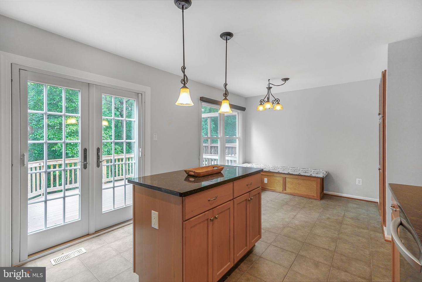 7228 LENSFIELD CT, ALEXANDRIA, Virginia 22315, 3 Bedrooms Bedrooms, ,3 BathroomsBathrooms,Residential,For sale,7228 LENSFIELD CT,VAFX2238076 MLS # VAFX2238076