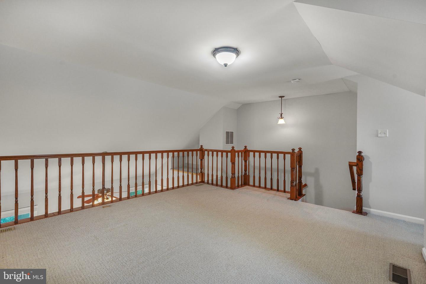 7228 LENSFIELD CT, ALEXANDRIA, Virginia 22315, 3 Bedrooms Bedrooms, ,3 BathroomsBathrooms,Residential,For sale,7228 LENSFIELD CT,VAFX2238076 MLS # VAFX2238076
