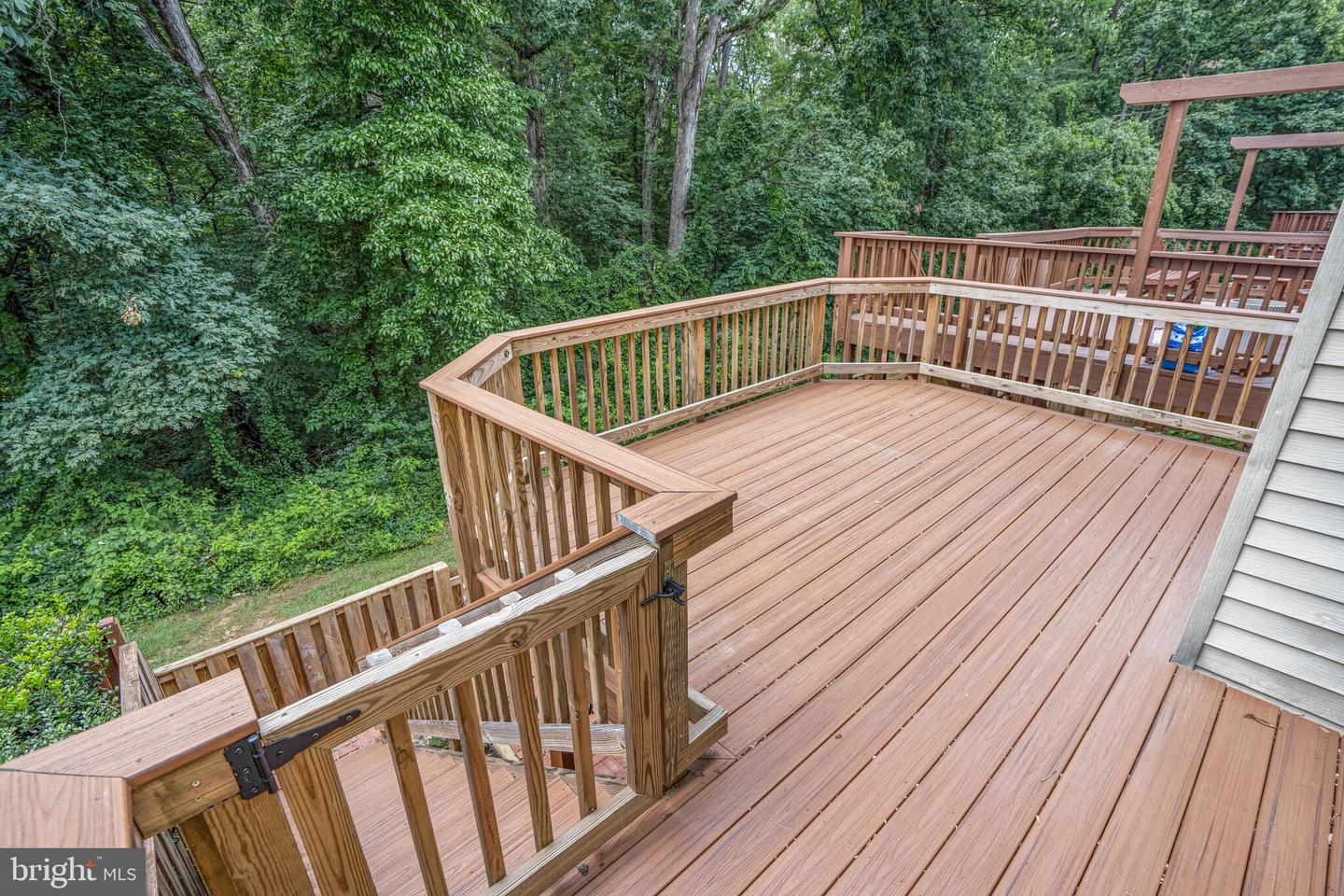 7228 LENSFIELD CT, ALEXANDRIA, Virginia 22315, 3 Bedrooms Bedrooms, ,3 BathroomsBathrooms,Residential,For sale,7228 LENSFIELD CT,VAFX2238076 MLS # VAFX2238076