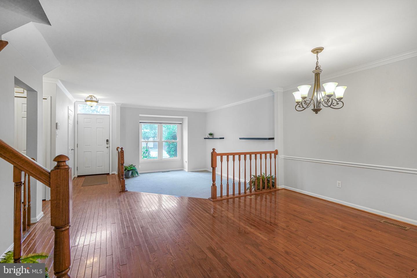 7228 LENSFIELD CT, ALEXANDRIA, Virginia 22315, 3 Bedrooms Bedrooms, ,3 BathroomsBathrooms,Residential,For sale,7228 LENSFIELD CT,VAFX2238076 MLS # VAFX2238076