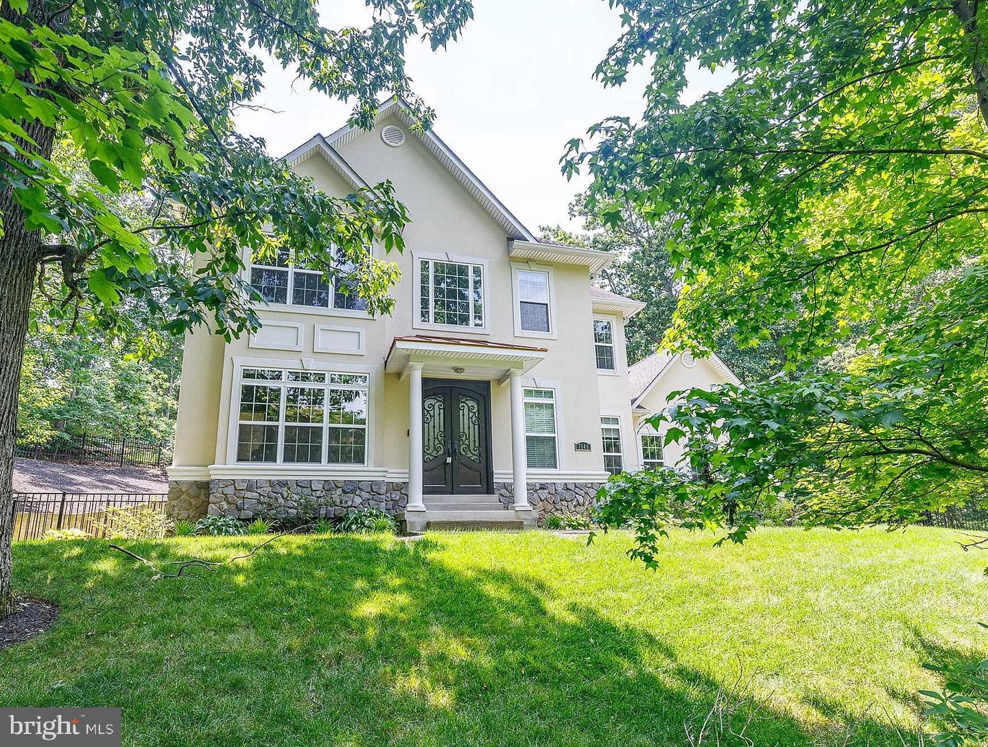7140 BARRY RD, ALEXANDRIA, Virginia 22315, 5 Bedrooms Bedrooms, ,5 BathroomsBathrooms,Residential,For sale,7140 BARRY RD,VAFX2238200 MLS # VAFX2238200