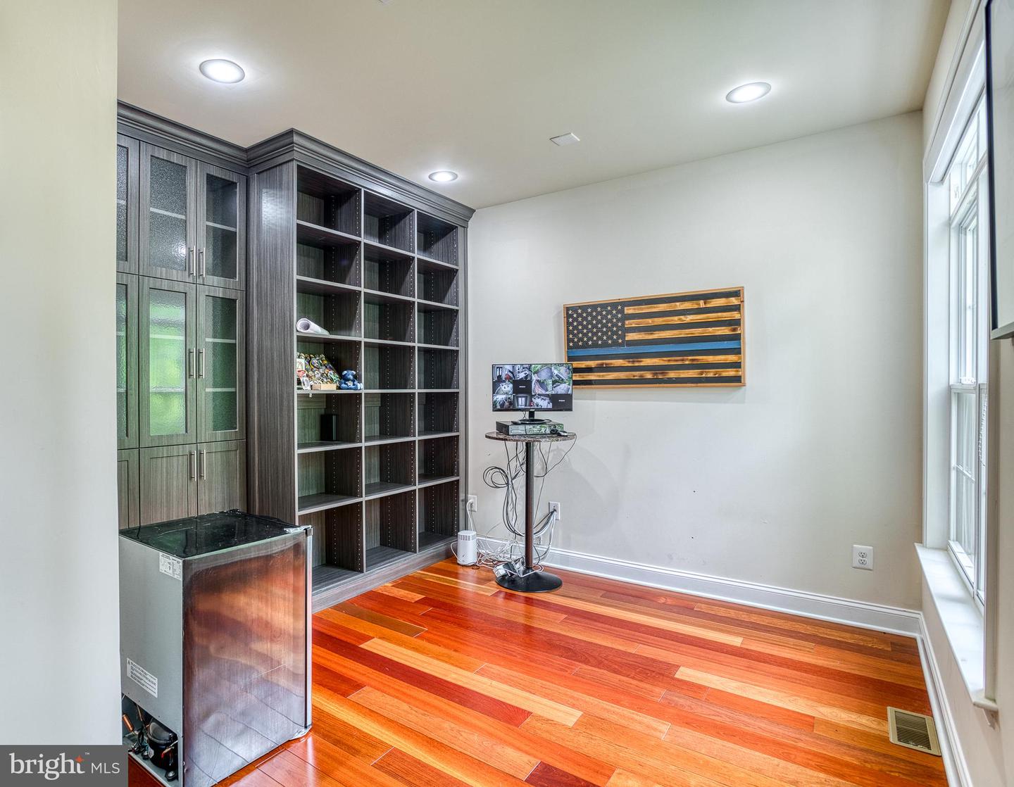 7140 BARRY RD, ALEXANDRIA, Virginia 22315, 5 Bedrooms Bedrooms, ,5 BathroomsBathrooms,Residential,For sale,7140 BARRY RD,VAFX2238200 MLS # VAFX2238200