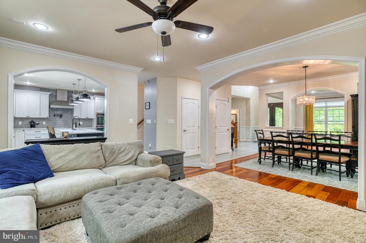 7140 BARRY RD, ALEXANDRIA, Virginia 22315, 5 Bedrooms Bedrooms, ,5 BathroomsBathrooms,Residential,For sale,7140 BARRY RD,VAFX2238200 MLS # VAFX2238200
