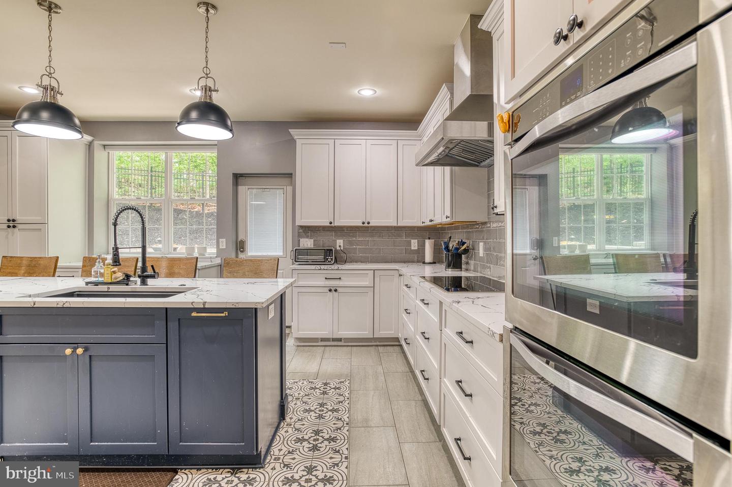7140 BARRY RD, ALEXANDRIA, Virginia 22315, 5 Bedrooms Bedrooms, ,5 BathroomsBathrooms,Residential,For sale,7140 BARRY RD,VAFX2238200 MLS # VAFX2238200
