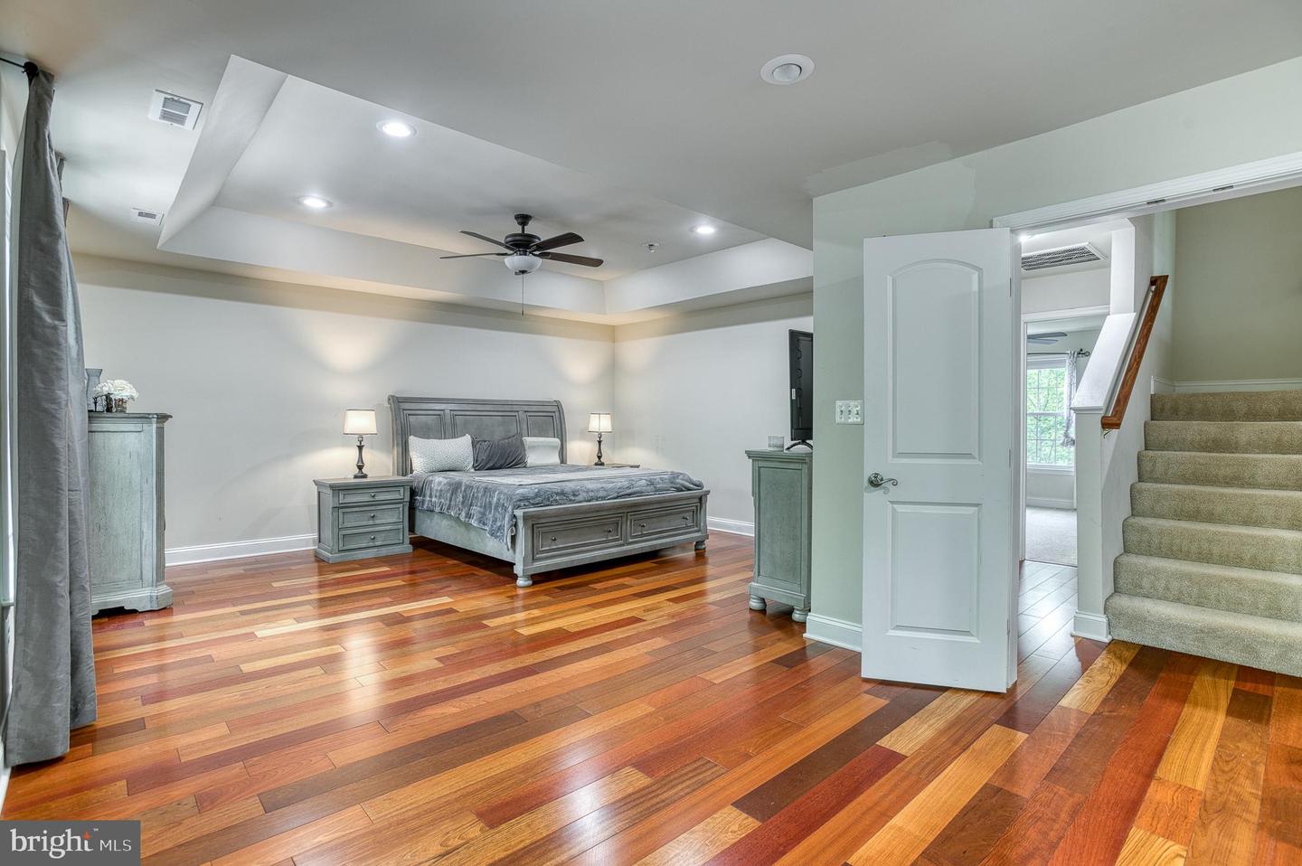 7140 BARRY RD, ALEXANDRIA, Virginia 22315, 5 Bedrooms Bedrooms, ,5 BathroomsBathrooms,Residential,For sale,7140 BARRY RD,VAFX2238200 MLS # VAFX2238200