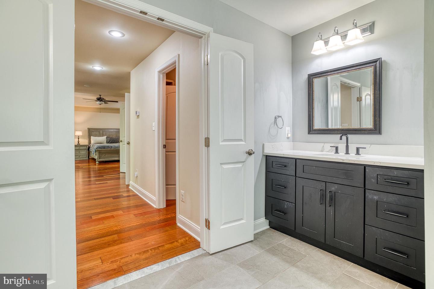 7140 BARRY RD, ALEXANDRIA, Virginia 22315, 5 Bedrooms Bedrooms, ,5 BathroomsBathrooms,Residential,For sale,7140 BARRY RD,VAFX2238200 MLS # VAFX2238200