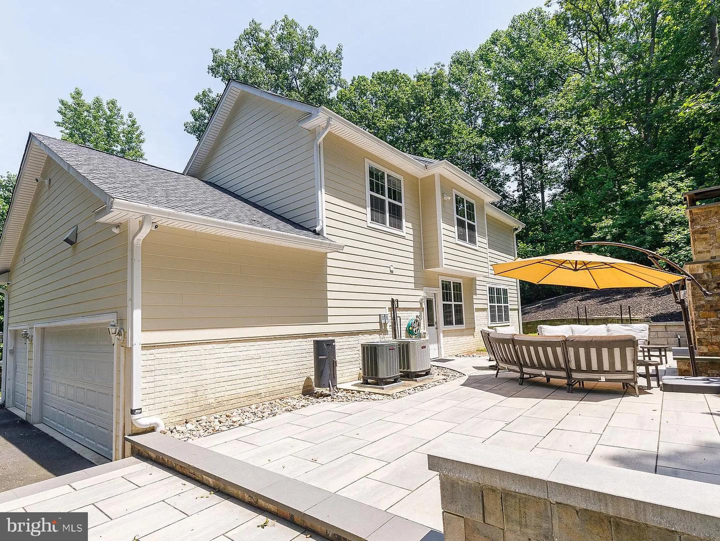 7140 BARRY RD, ALEXANDRIA, Virginia 22315, 5 Bedrooms Bedrooms, ,5 BathroomsBathrooms,Residential,For sale,7140 BARRY RD,VAFX2238200 MLS # VAFX2238200