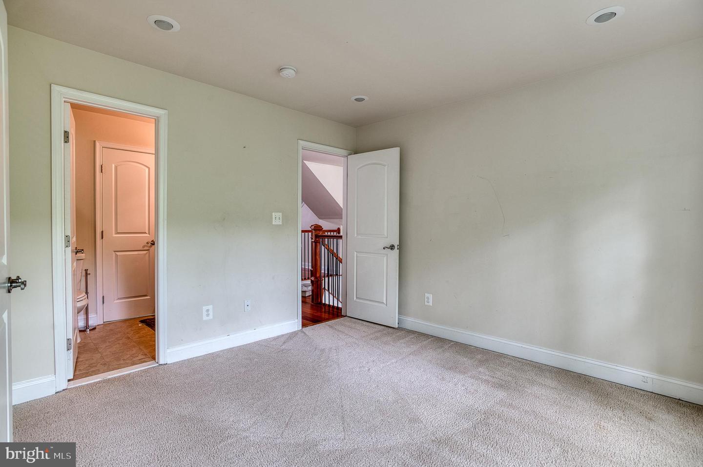 7140 BARRY RD, ALEXANDRIA, Virginia 22315, 5 Bedrooms Bedrooms, ,5 BathroomsBathrooms,Residential,For sale,7140 BARRY RD,VAFX2238200 MLS # VAFX2238200