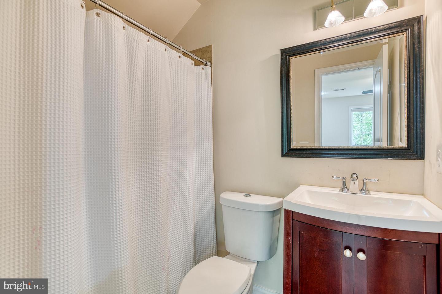 7140 BARRY RD, ALEXANDRIA, Virginia 22315, 5 Bedrooms Bedrooms, ,5 BathroomsBathrooms,Residential,For sale,7140 BARRY RD,VAFX2238200 MLS # VAFX2238200