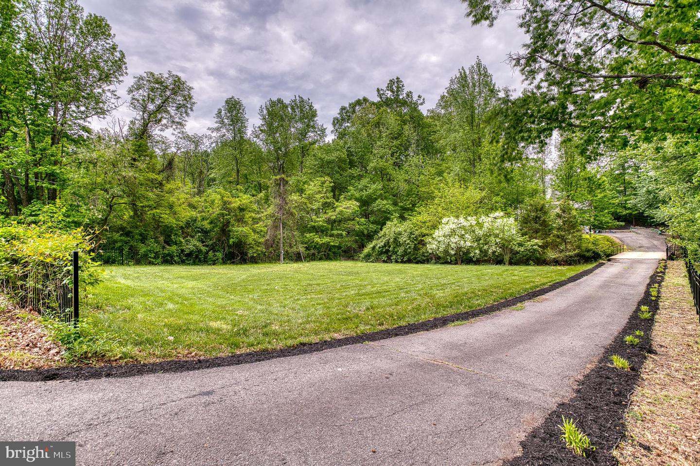 7140 BARRY RD, ALEXANDRIA, Virginia 22315, 5 Bedrooms Bedrooms, ,5 BathroomsBathrooms,Residential,For sale,7140 BARRY RD,VAFX2238200 MLS # VAFX2238200