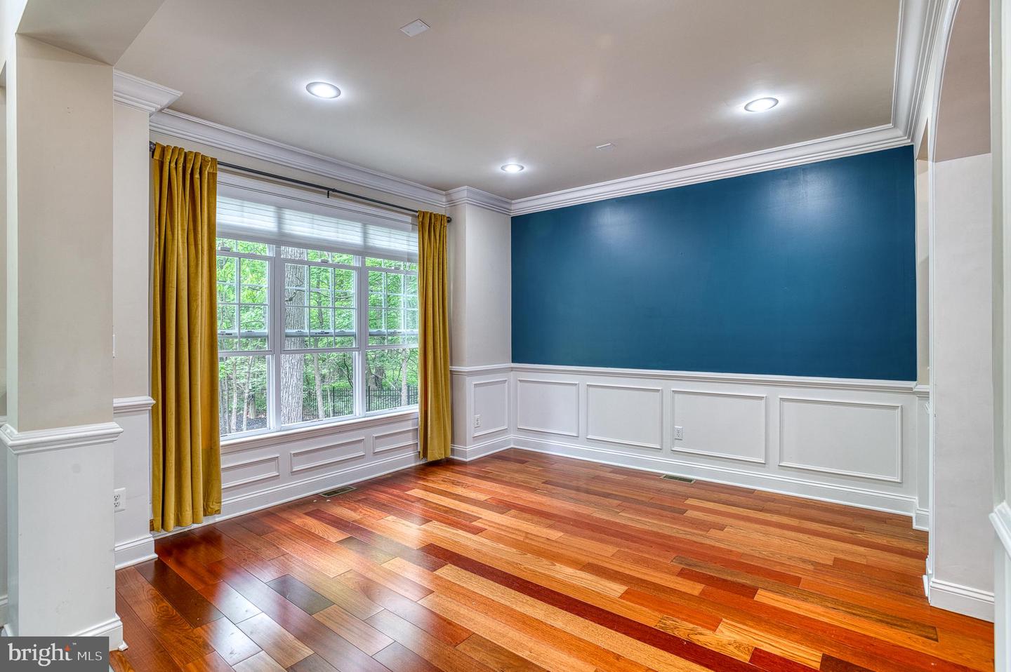 7140 BARRY RD, ALEXANDRIA, Virginia 22315, 5 Bedrooms Bedrooms, ,5 BathroomsBathrooms,Residential,For sale,7140 BARRY RD,VAFX2238200 MLS # VAFX2238200