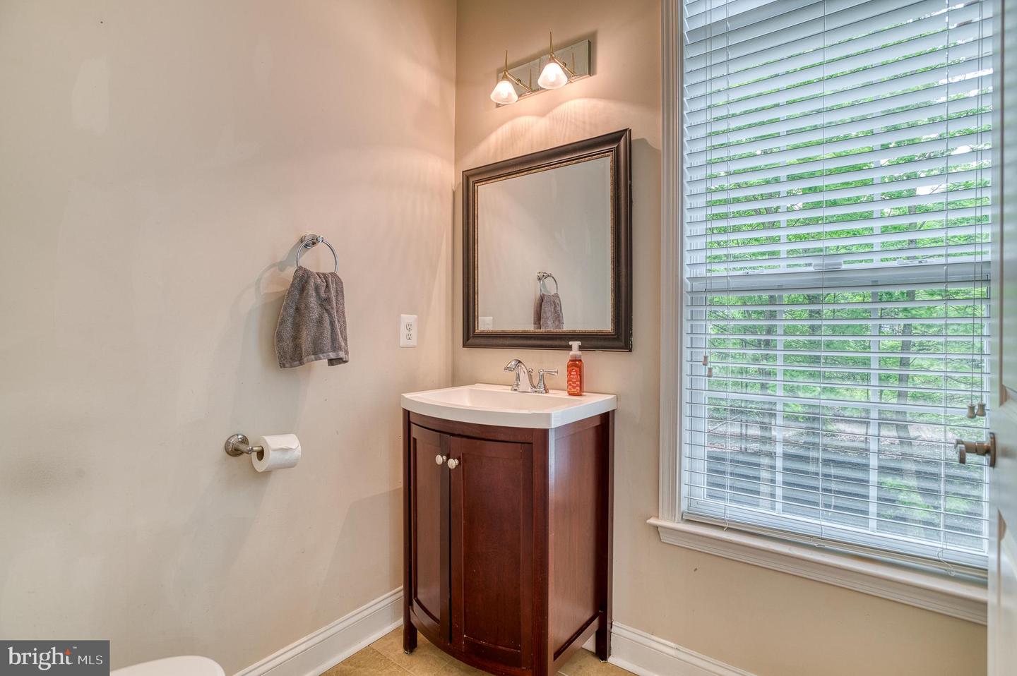 7140 BARRY RD, ALEXANDRIA, Virginia 22315, 5 Bedrooms Bedrooms, ,5 BathroomsBathrooms,Residential,For sale,7140 BARRY RD,VAFX2238200 MLS # VAFX2238200