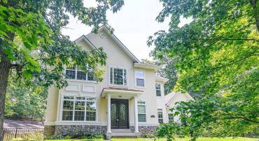 7140 BARRY RD, ALEXANDRIA, Virginia 22315, 5 Bedrooms Bedrooms, ,5 BathroomsBathrooms,Residential,For sale,7140 BARRY RD,VAFX2238200 MLS # VAFX2238200