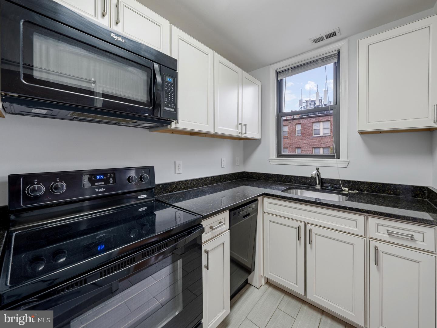 1661 PARK RD NW #403, WASHINGTON, District Of Columbia 20010, 1 Bedroom Bedrooms, ,1 BathroomBathrooms,Residential,For sale,1661 PARK RD NW #403,DCDC2198726 MLS # DCDC2198726