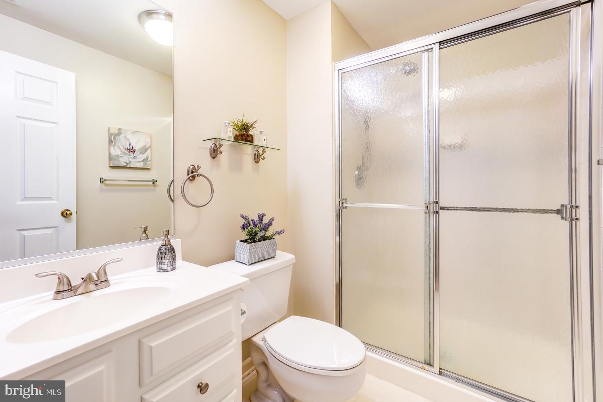 20662 ASHLEAF CT, STERLING, Virginia 20165, 4 Bedrooms Bedrooms, ,3 BathroomsBathrooms,Residential,For sale,20662 ASHLEAF CT,VALO2095436 MLS # VALO2095436