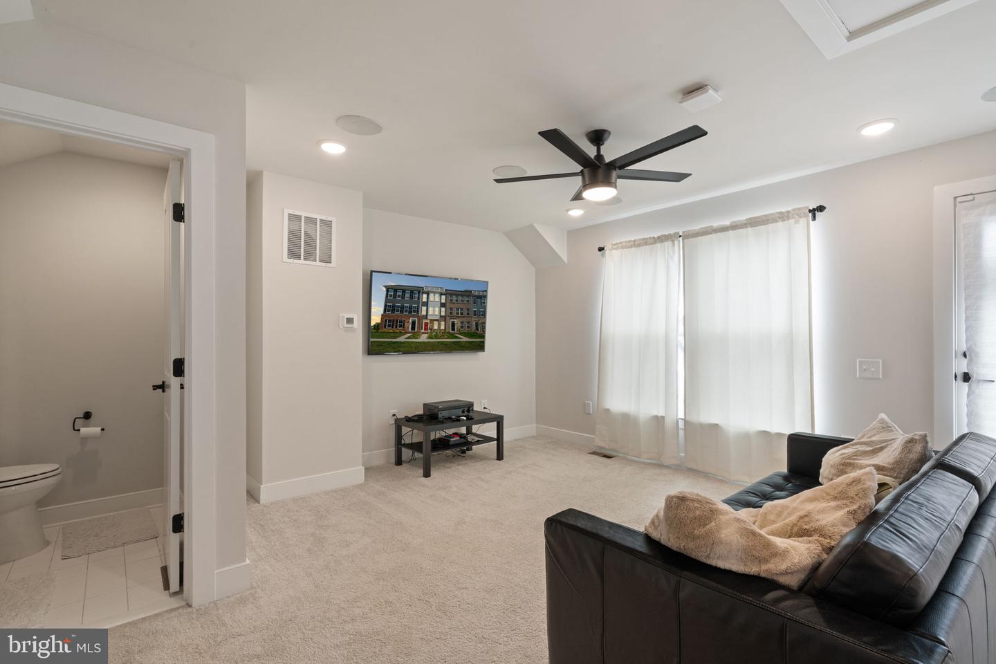 17303 TURNSTONE DR, DUMFRIES, Virginia 22026, 3 Bedrooms Bedrooms, ,3 BathroomsBathrooms,Residential,For sale,17303 TURNSTONE DR,VAPW2093792 MLS # VAPW2093792