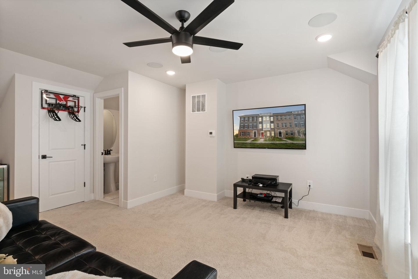17303 TURNSTONE DR, DUMFRIES, Virginia 22026, 3 Bedrooms Bedrooms, ,3 BathroomsBathrooms,Residential,For sale,17303 TURNSTONE DR,VAPW2093792 MLS # VAPW2093792