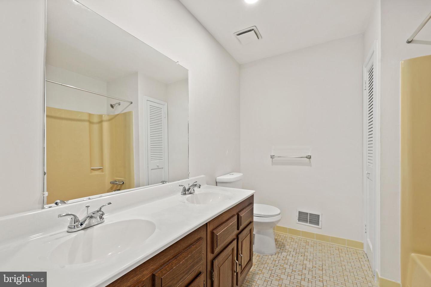 309 CAMDEN DR, FREDERICKSBURG, Virginia 22405, 3 Bedrooms Bedrooms, ,2 BathroomsBathrooms,Residential,For sale,309 CAMDEN DR,VAST2038522 MLS # VAST2038522