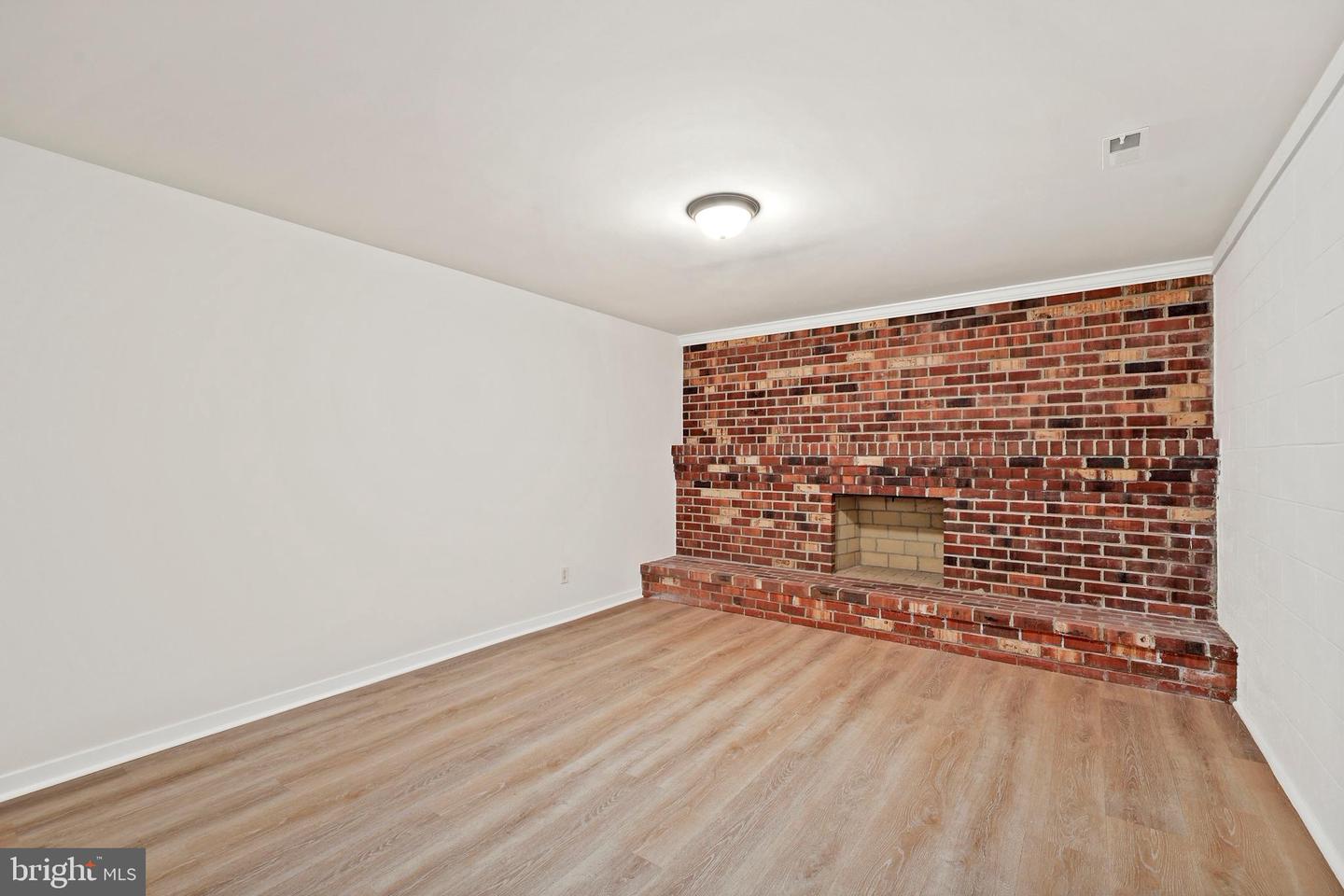 309 CAMDEN DR, FREDERICKSBURG, Virginia 22405, 3 Bedrooms Bedrooms, ,2 BathroomsBathrooms,Residential,For sale,309 CAMDEN DR,VAST2038522 MLS # VAST2038522
